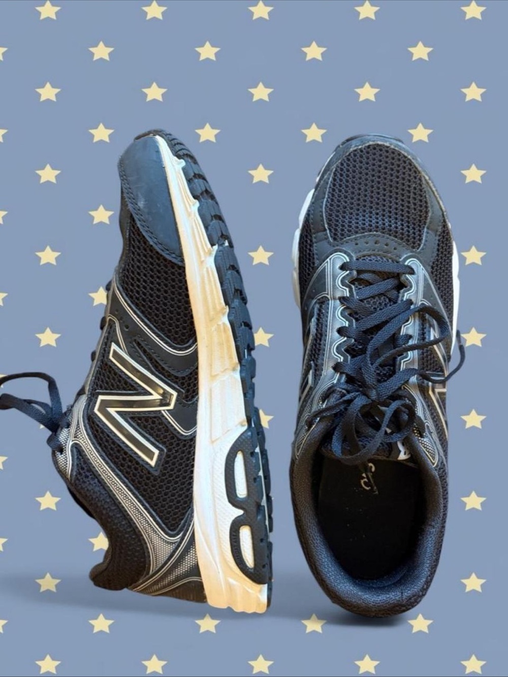 New Balance Men’s Black and White Athletic Running Shoes
